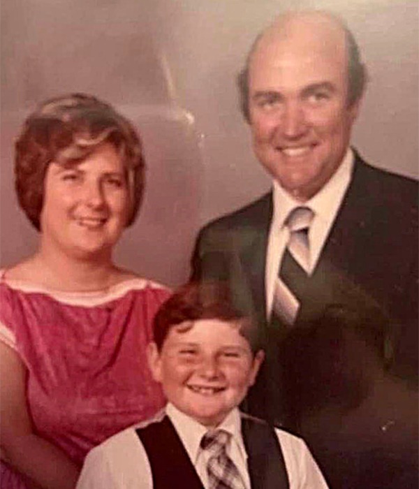<em><center>Greg and his parents, Linda and Frankie Cobb</em></center>
